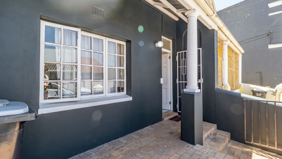 2 Bedroom Property for Sale in Woodstock Western Cape
